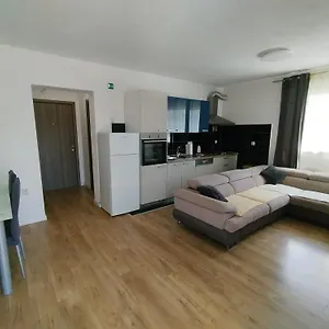 ellenőrizze a rendelkezésre állást